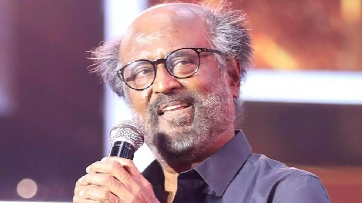 ரஜினி சொன்ன குட்டிக்கதையில் இவ்வளவு சிக்கல்களா? யாரு அந்தக் கழுதை?