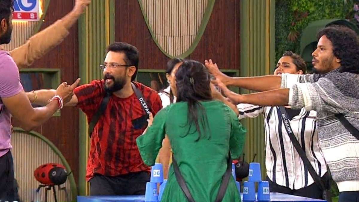 BiggbossTamil: உள்ளே வரும் ஐந்து பேர்.. வெளியேறும் 2 பெண் போட்டியாளர்கள்… பரபர அப்டேட்