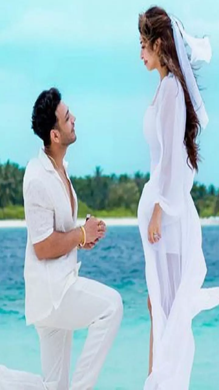 Vanankaan: வணங்கானில் சூர்யா விலக காரணம் பப்ளிக் இல்லையாம்... இயக்குனரை விளாசிய பிரபலம் Vanankaan: வணங்கானில் சூர்யா விலக காரணம் பப்ளிக் இல்லையாம்... இயக்குனரை விளாசிய பிரபலம்