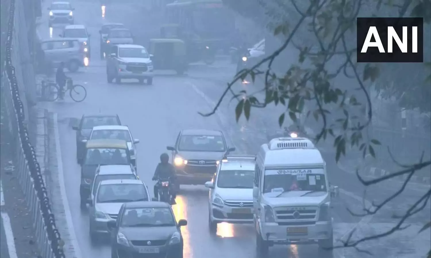 கோல்டன் ஏஞ்சலா மாறிட்டாரே லவ் டுடே இவானா!.. போட்டோஸ் சும்மா அள்ளுதே!.... கோல்டன் ஏஞ்சலா மாறிட்டாரே லவ் டுடே இவானா!.. போட்டோஸ் சும்மா அள்ளுதே!....