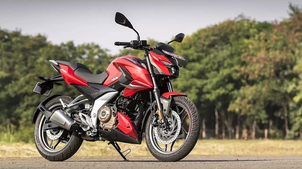 குட்பேட்அக்லி படத்தில் செம ஹிட்டடித்த விண்டேஜ் சாங்.. திரை கிழியப் போகுது குட்பேட்அக்லி படத்தில் செம ஹிட்டடித்த விண்டேஜ் சாங்.. திரை கிழியப் போகுது