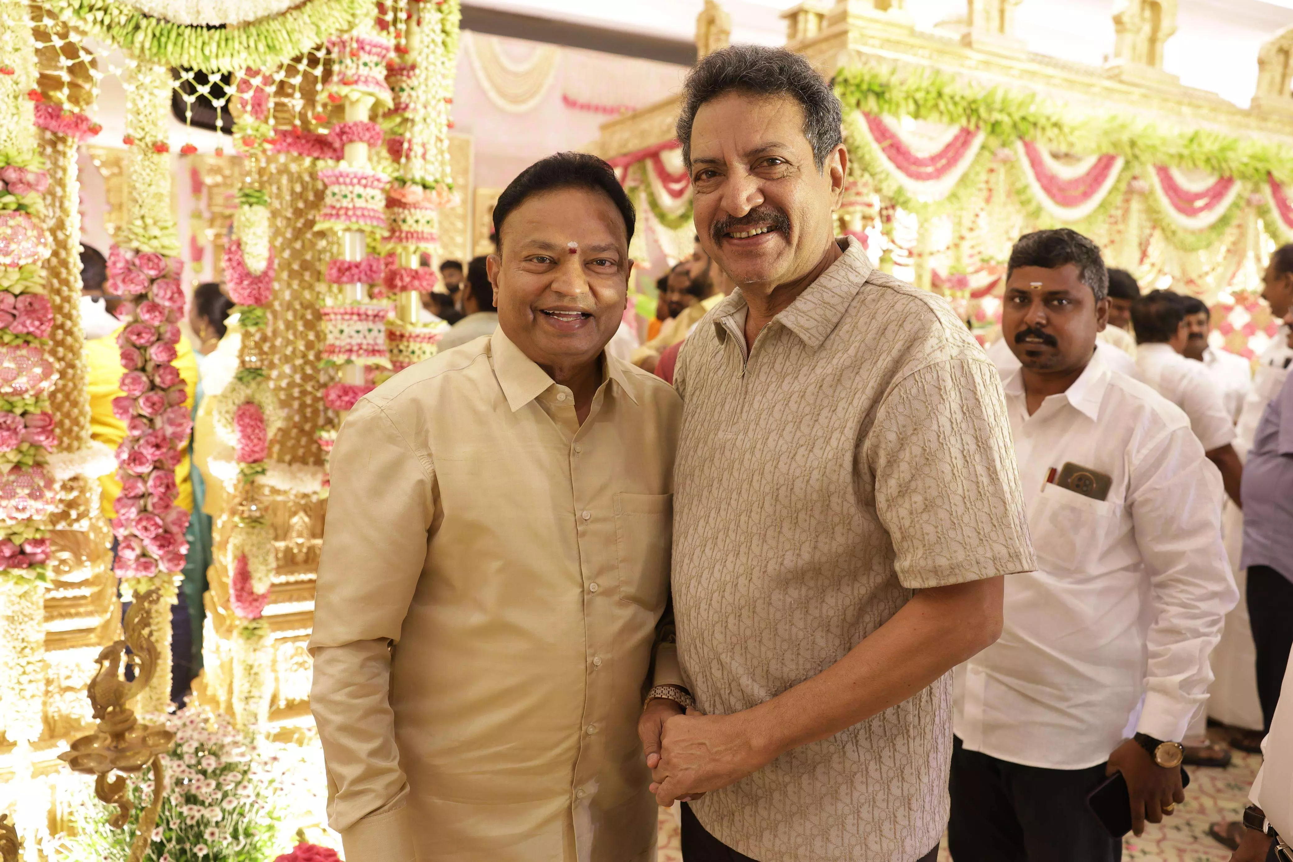 nizhalgal ravi