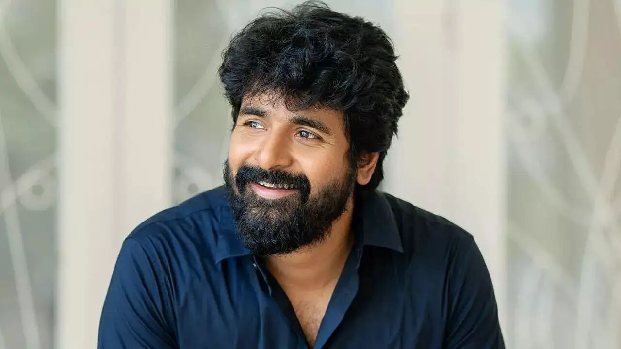 துப்பாக்கியைத்தான் கொடுத்தாரு.. அப்பாவுமா கேட்பீங்க? SK படத்தின் புது அப்டேட் துப்பாக்கியைத்தான் கொடுத்தாரு.. அப்பாவுமா கேட்பீங்க? SK படத்தின் புது அப்டேட்