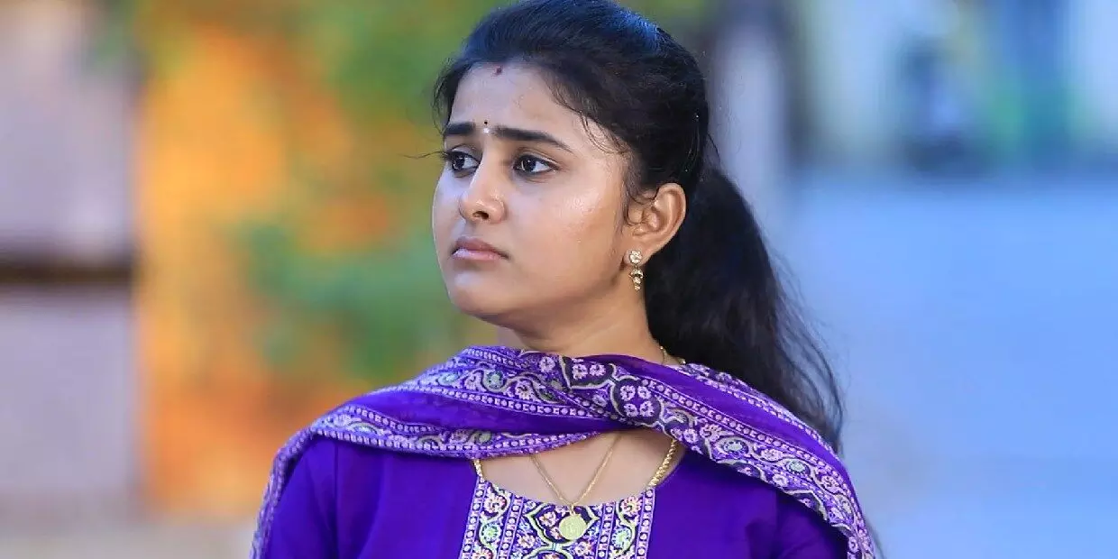 Pandian stores2: ஒரு கட்டத்தில் டெலிவரி செய்யப்பட்ட ராஜியின் பைக்… குடும்பத்தில் சந்தோஷம்! Pandian stores2: ஒரு கட்டத்தில் டெலிவரி செய்யப்பட்ட ராஜியின் பைக்… குடும்பத்தில் சந்தோஷம்!