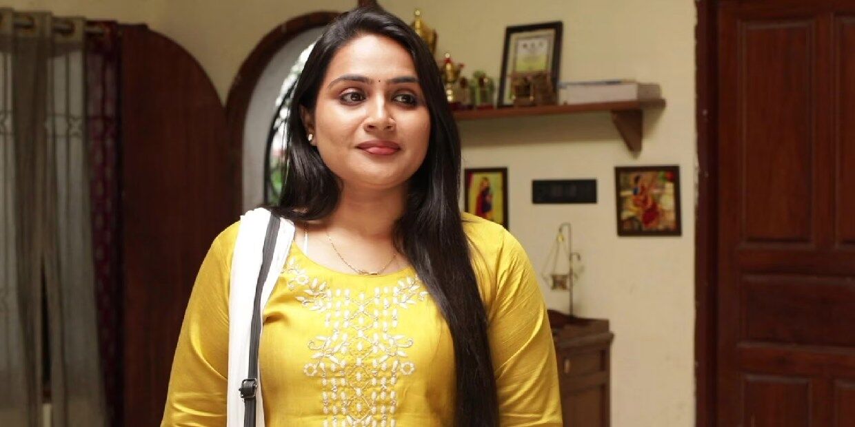 Siragadikka Aasai: விஜயாவிற்கு திருட்டு நகையை கொடுத்த ரோகிணி… அடுத்த பிரச்னை ஆரம்பமா? Siragadikka Aasai: விஜயாவிற்கு திருட்டு நகையை கொடுத்த ரோகிணி… அடுத்த பிரச்னை ஆரம்பமா?