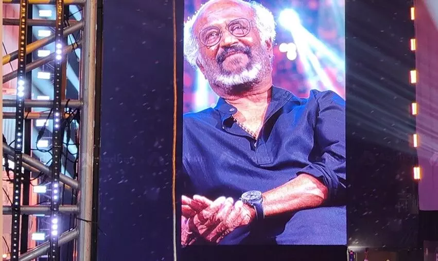 வேணாம்.. ஸ்பேர் பார்ட்ஸ்லாம் கழண்டு போயிடும்.. கூலி ஃபங்சனில் ரஜினி கலகல... வேணாம்.. ஸ்பேர் பார்ட்ஸ்லாம் கழண்டு போயிடும்.. கூலி ஃபங்சனில் ரஜினி கலகல...