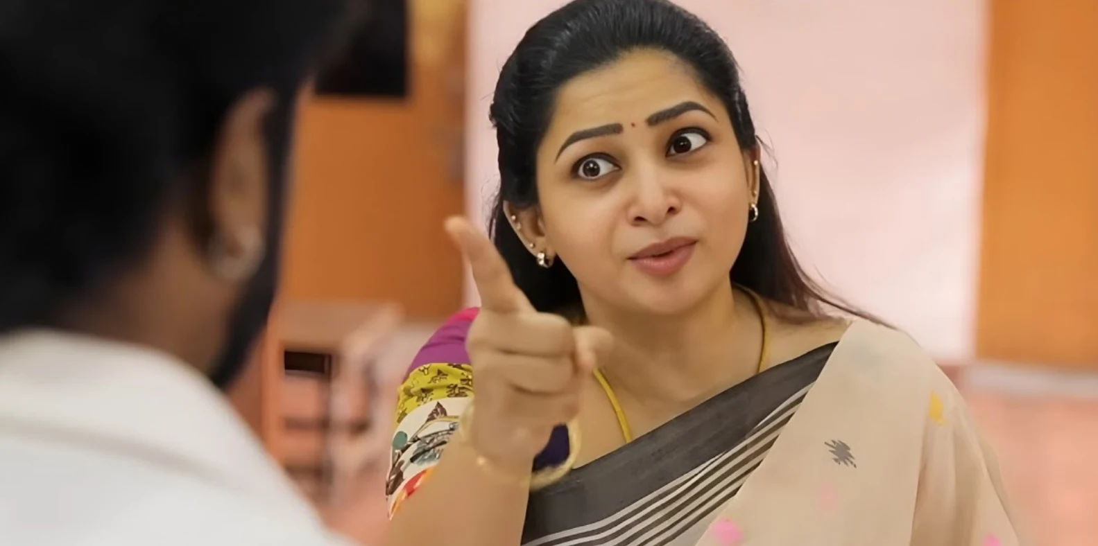 மதியிடம் சிக்கிய தங்கராஜ்! உனக்கு இனிமே சங்குதான் மகனே!