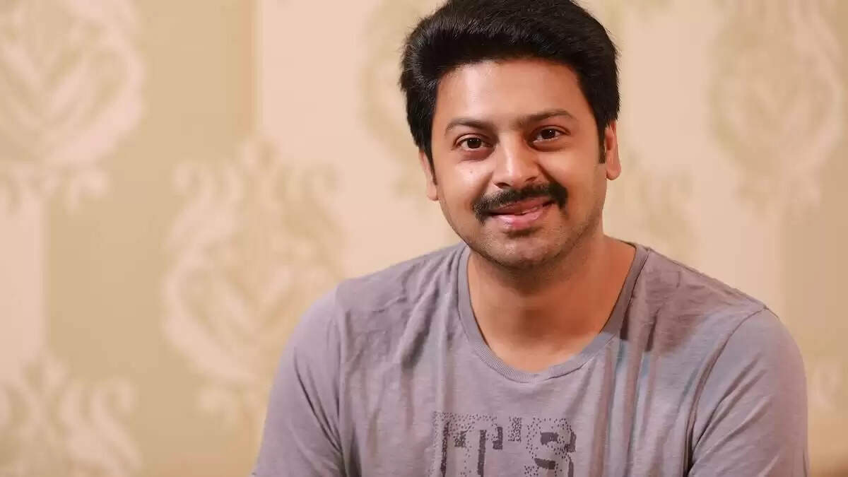 அந்த சித்தப்பா நான் இல்லைங்கோ?!.. நான் வேற... பதறிப்போய் ட்வீட் போட்ட வலைப்பேச்சு அந்தணன்..!
