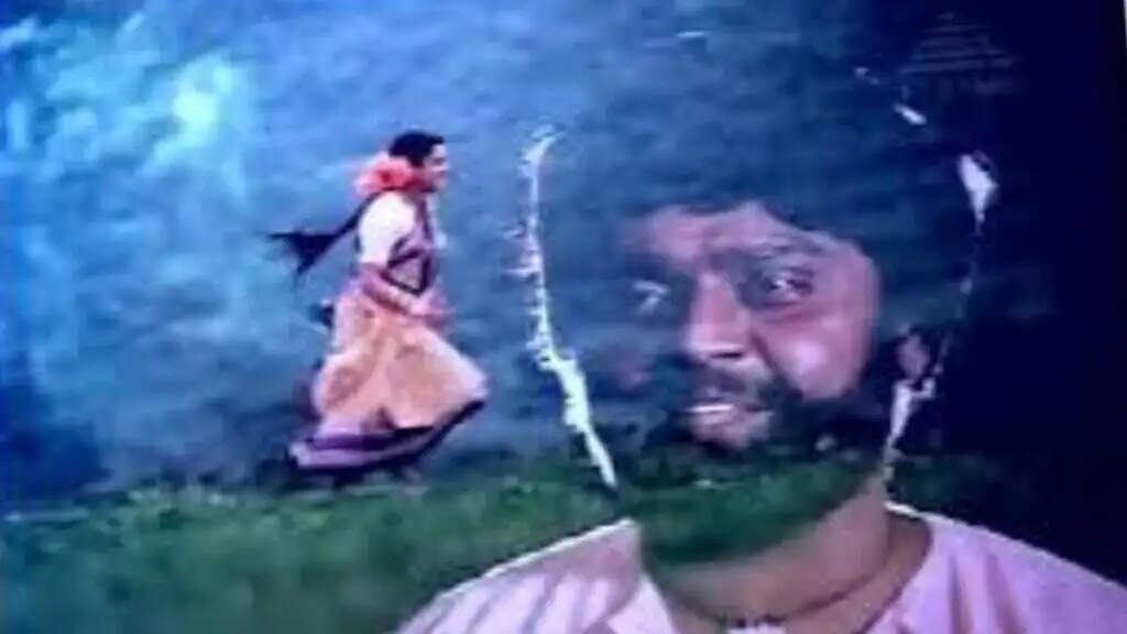 இயக்குனர் மட்டும்தான் திரைக்கதை அமைப்பாரா? இளையராஜாவின் சோகப்பாடலில் இத்தனை புதுமையா?