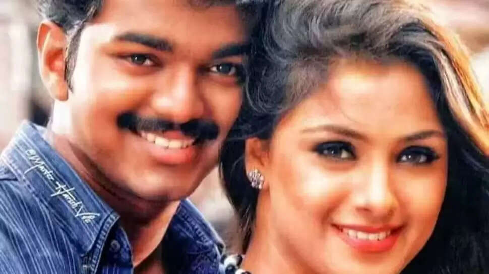 சிம்ரன் செட் ஆகுமா?!. சந்தேகப்பட்ட விஜய்!.. ஆனா நடந்ததே வேற!.. ஹிட் படத்தில் நடந்த மேஜிக்!..