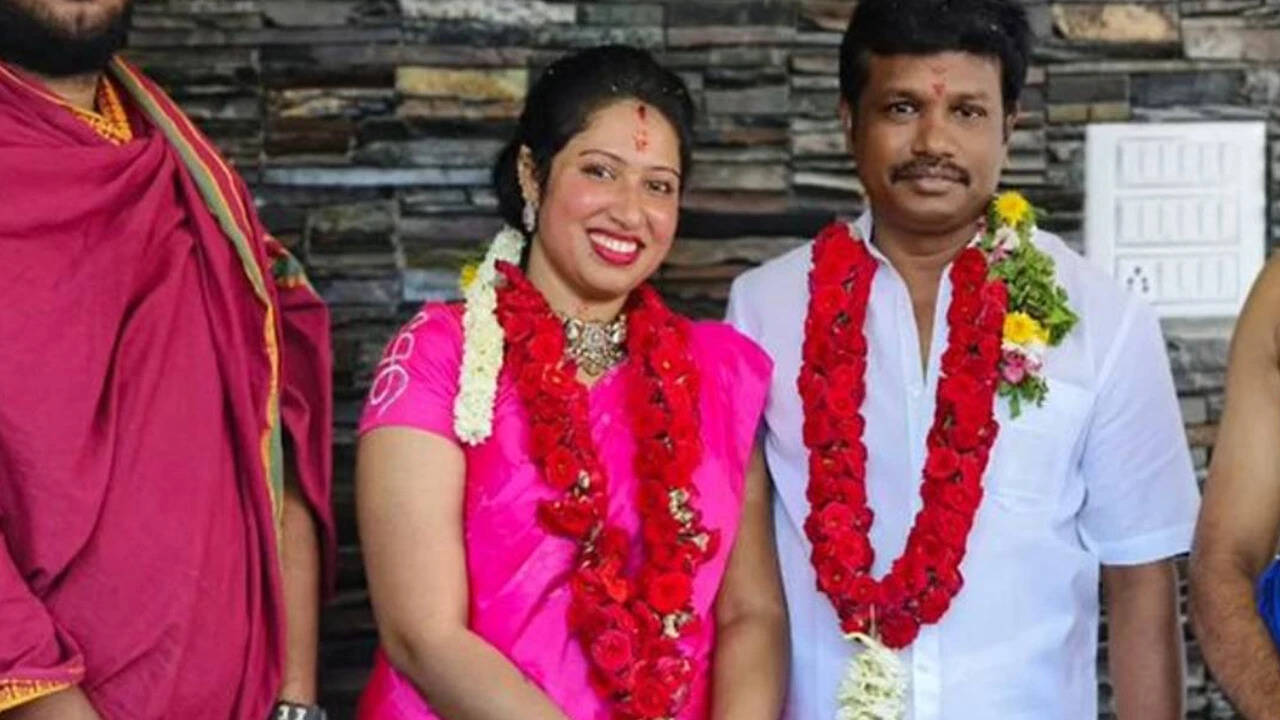 என் புருஷன்கிட்டேந்து என்ன பிரிச்சிட்டாங்க&hellip; கதறும் மதுரை முத்துவின் இரண்டாவது மனைவி