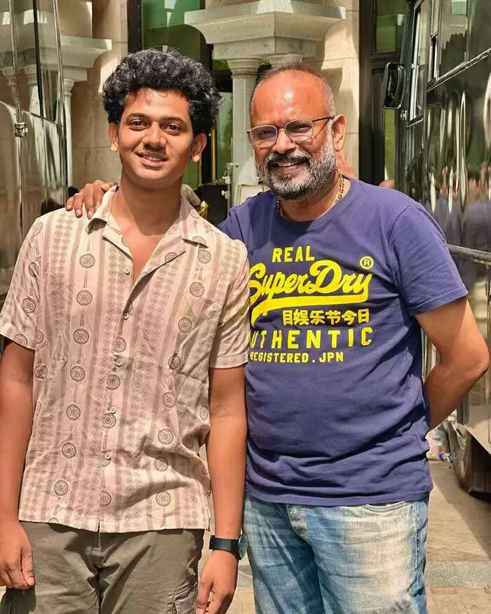 கோட் படத்தில் குட்டி விஜயாக கலக்கியவர் இவர்தான்!.. அட நம்ம இன்ஸ்டாகிராம் பிரபலமா!