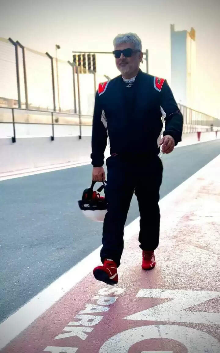 தல.. விஜய் ஸ்கோர் பண்றார்!. போட்டோவ இறக்கி விடுங்க!.. அஜித்தை பங்கம் பண்ணும் பிரபலம்...