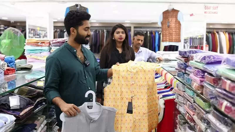 ஸ்ருதியை தொடர்ந்து ரவி!.. அடுத்தடுத்து படையெடுக்கும் சிறகடிக்க ஆசை பிரபலங்கள்!. ஷாப்பிங் வீடியோ பாருங்க!