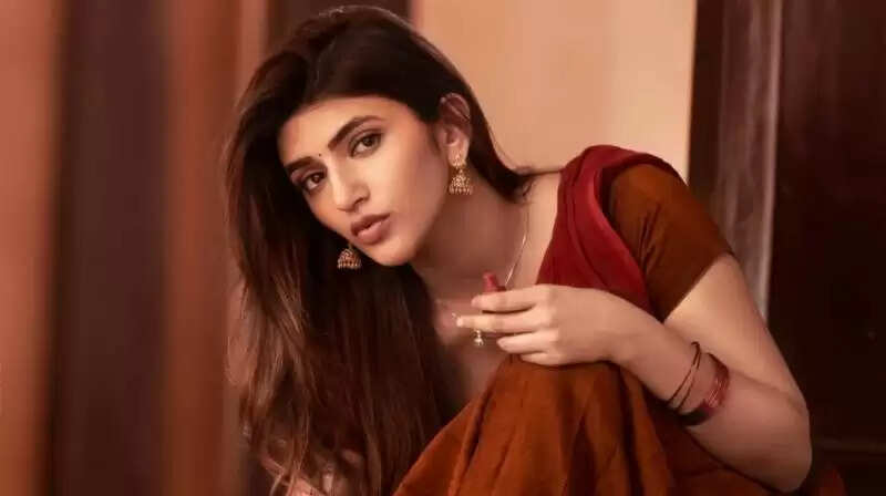 உங்க படத்துல ஐட்டம் சாங்!. அஜித்துக்கு நான் ஜோடி!. கோட் படத்திலிருந்து எஸ்கேப் ஆன நடிகை!...
