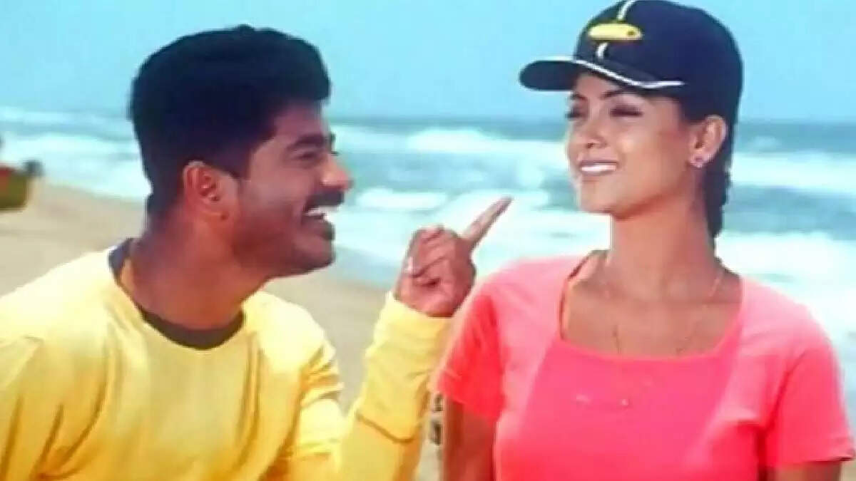 முன்னணி நடிகர்களுடன் காதல் வலையில் சிம்ரன்.. எல்லாமே ப்ரேக் அப்பில் முடிந்த பரிதாபம்…