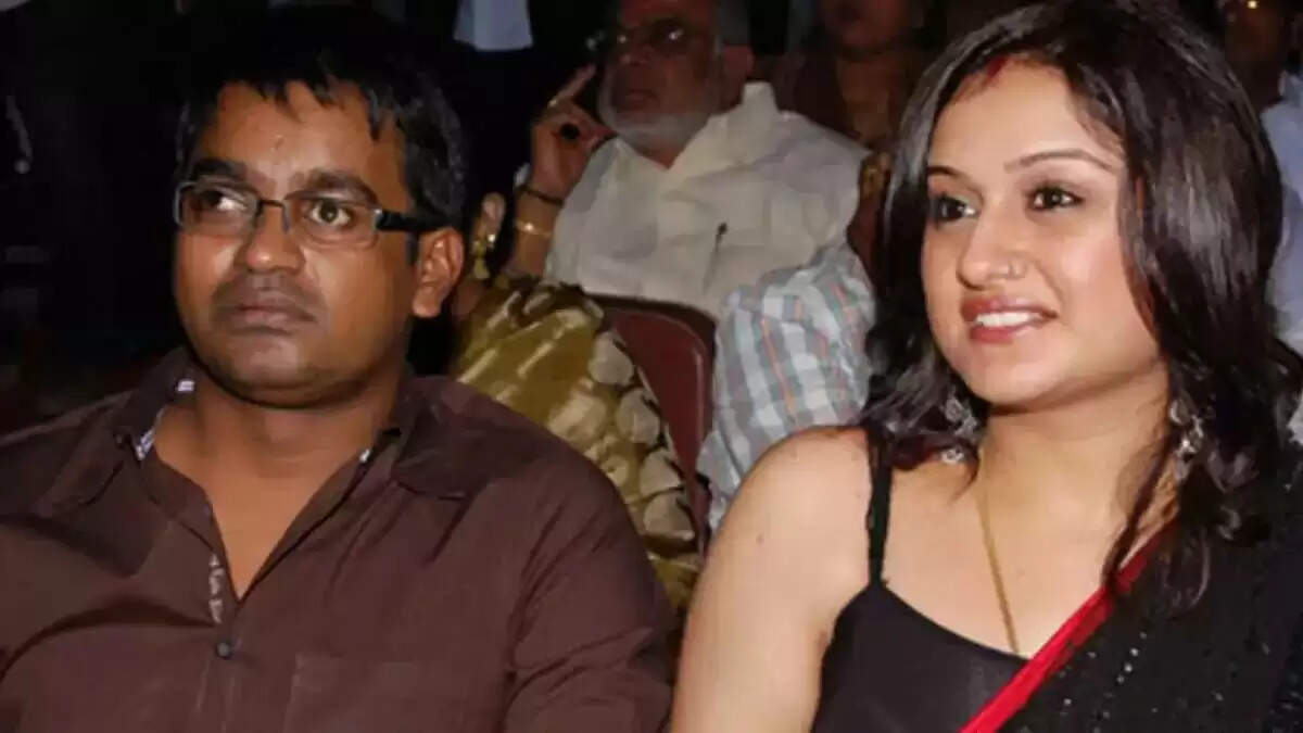 சோனியா விவாகரத்துக்கு காரணம் தனுஷ் தானாம்&hellip;! பேட்டியில் உண்மையை சொன்ன கஸ்தூரிராஜா!..