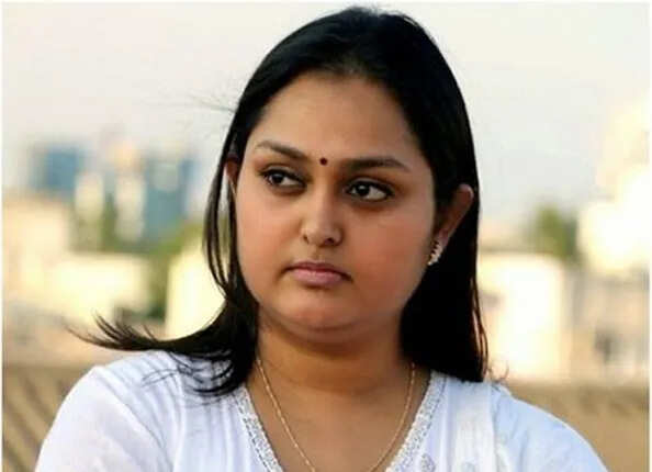 &lsquo;ரிதம்&rsquo; படத்தில் ஜோதிகாவுக்கு பதில் நடிக்க இருந்த நடிகை! லைஃபே மாறியிருக்குமே