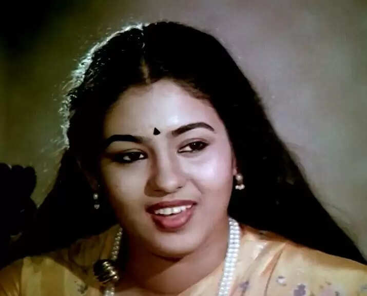 அந்த நடிகை மீது ஆனந்தராஜுக்கு இருந்த ஒன் சைட் லவ்!.. வில்லன் நடிகரின் லவ் ஸ்டோரி தெரியுமா?...
