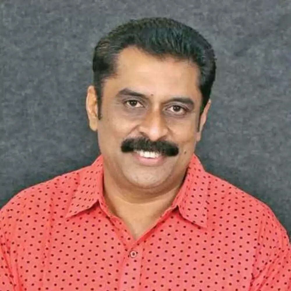 Vijayakanth:  கேப்டனை கொண்டாடுறதுக்கு இதுதான் காரணம்.. அவர் நடிச்ச இத்தனை படங்களில் மாறாத ஒன்னு