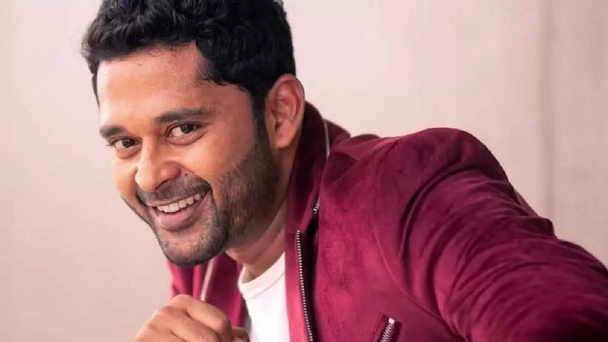பிக்பாஸ் தமிழ் சீசன் 8ல் முதல் போட்டியாளர் இவரா? செம ஸ்கெட்சா இருக்கே!...