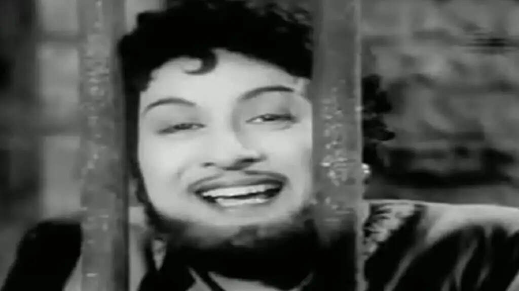 பட்டுக்கோட்டையார் எழுதிய பாடலால் அதிர்ந்து போன எம்ஜிஆர்... அப்புறம் என்ன நடந்தது தெரியுமா?