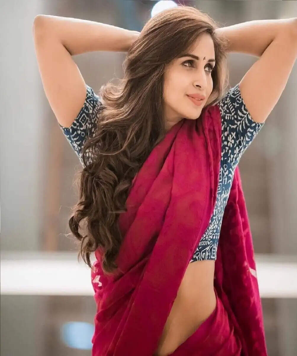 ஒன்னோடு முடிச்சிக்கோங்க! மீண்டும் விவாகரத்தா? சம்யுக்தா பேச்சால் சலசலப்பு!