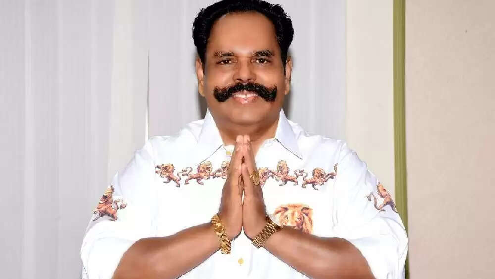 கதையா?.. பிரம்மாண்டமா?.. குழம்பியதால் சினிமாவிலிருந்தே காணாமல் போன தயாரிப்பாளர்!.. அட இவரா?!..