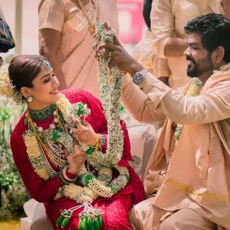 நயன் - விக்கி திருமண வீடியோ வராம போனதுக்கு காரணமே தனுஷ்தானாம்!.. என்னாப்பா சொல்றீங்க!..