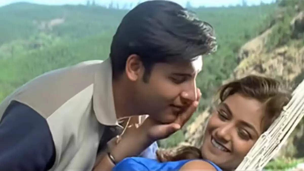 முன்னணி நடிகர்களுடன் காதல் வலையில் சிம்ரன்.. எல்லாமே ப்ரேக் அப்பில் முடிந்த பரிதாபம்&hellip;