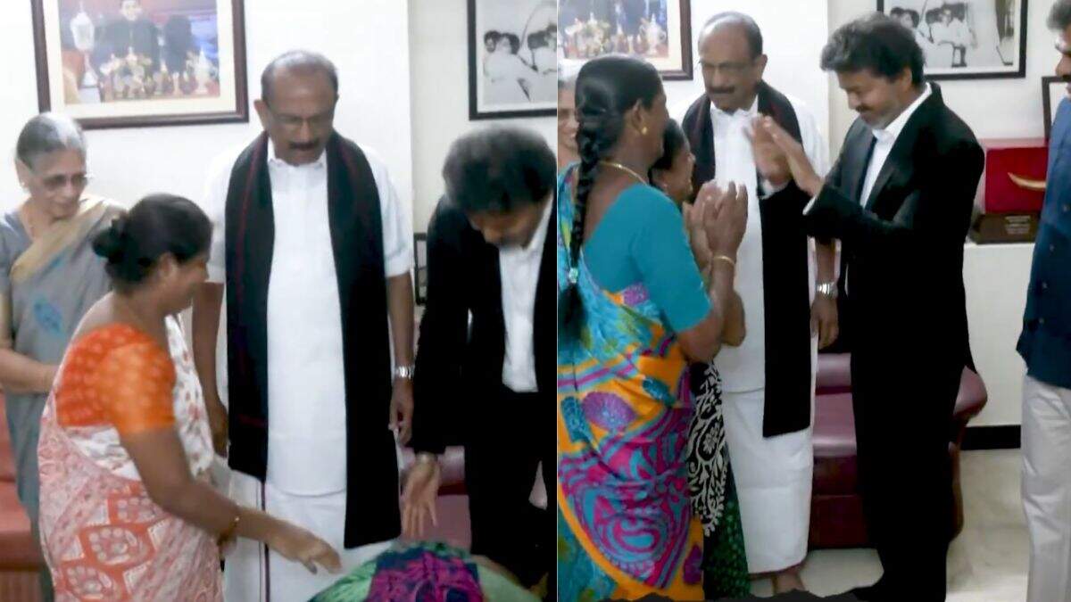 திடிரென காலில் விழுந்த பெண்.. ஷாக் ஆன விஜய்