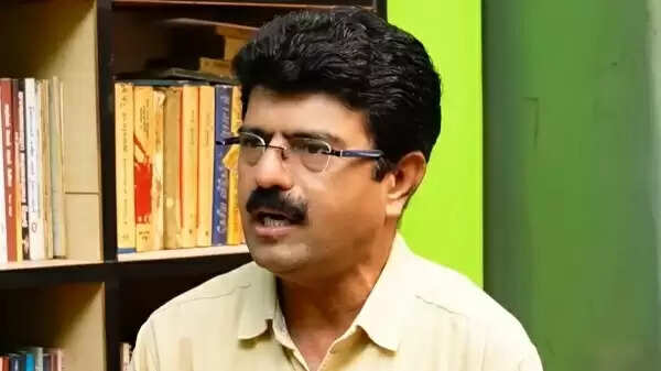 அஜித் இப்படி பேசுவதை நிறுத்தனும்..பிரபலம் விடுத்த எச்சரிக்கை
