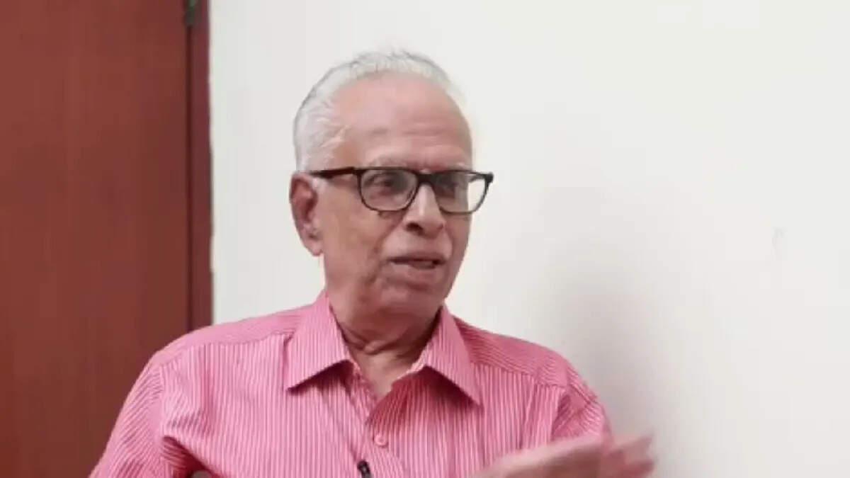 நடிகைகளை அசிங்கமா பேசுறாரு&hellip; அந்த யூடியூபர் கைது பண்ணுங்க&hellip; ரோகிணி புகார்&hellip;