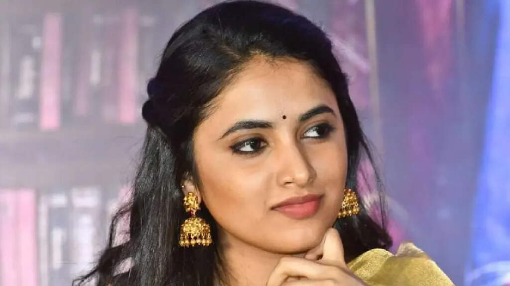 சில்க் ஸ்மிதா ரேஞ்சுக்கு நடித்த நடிகை... காட்சியைக் கட் செய்ய போட்ட டீலிங்...!