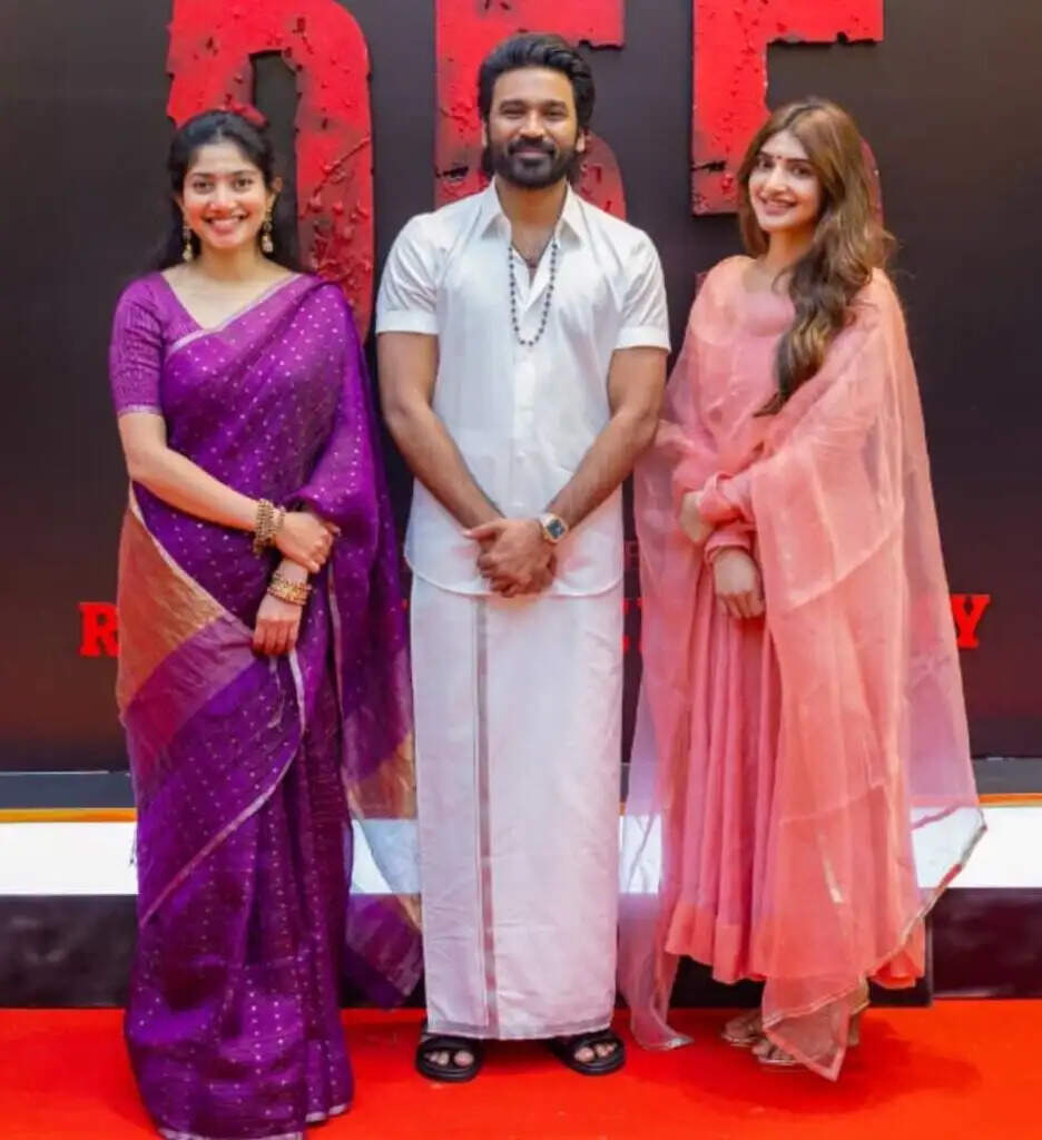 D55: SK கேங்கை மொத்தமா தூக்கிய தனுஷ்! ‘D55’ படத்தின் பூஜை கிளிக்ஸ்