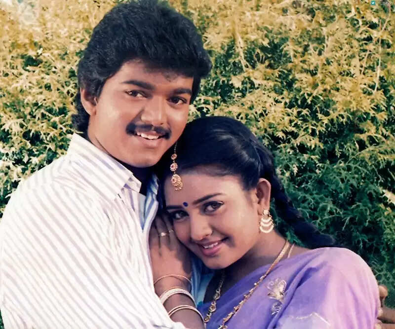 2 மணி நேரத்தில் 5 பாடல்கள்!.. தளபதி விஜய் படத்தில் இசைஞானி செய்த செம மேஜிக்!...