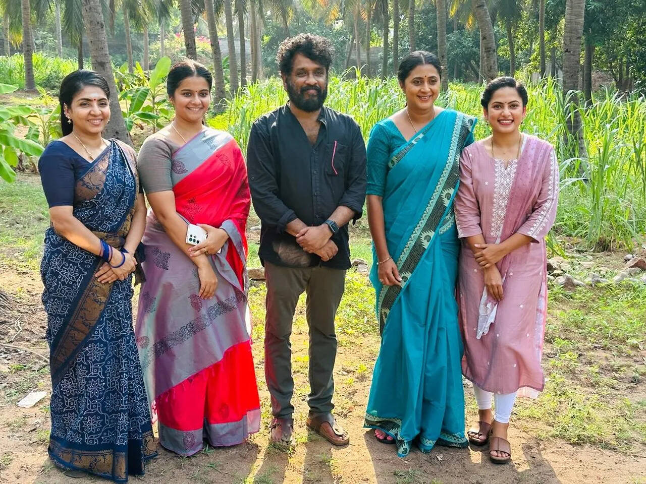 எதிர்நீச்சல் சீரியலில் ஈஸ்வரியாக கமிட் ஆகியுள்ள பிரபல நடிகை!... செம எண்ட்ரியா இருக்கே!