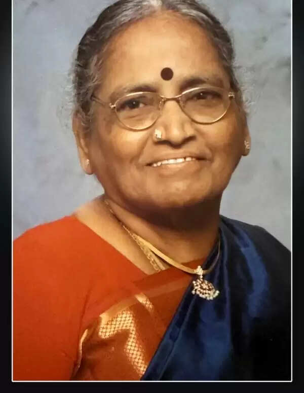 இயக்குநர் வீட்டில் நடந்த துக்கம்... பிரபலங்கள் இரங்கல்!
