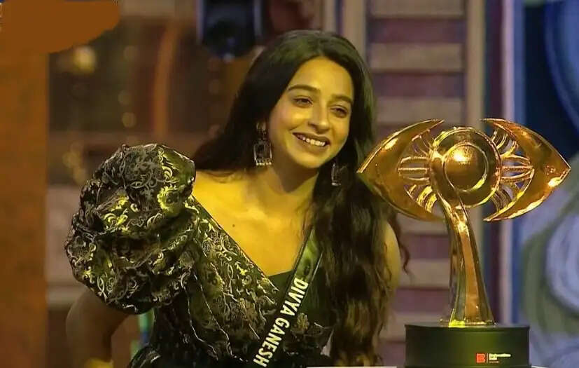 Bigg Boss 9 Finale:: வின்னர் திவ்யா கணேஷுக்கு பணம் மட்டுமல்ல; கொடுக்கப்பட்ட இன்னொரு ஸ்பெஷல் பரிசு என்ன தெரியுமா?