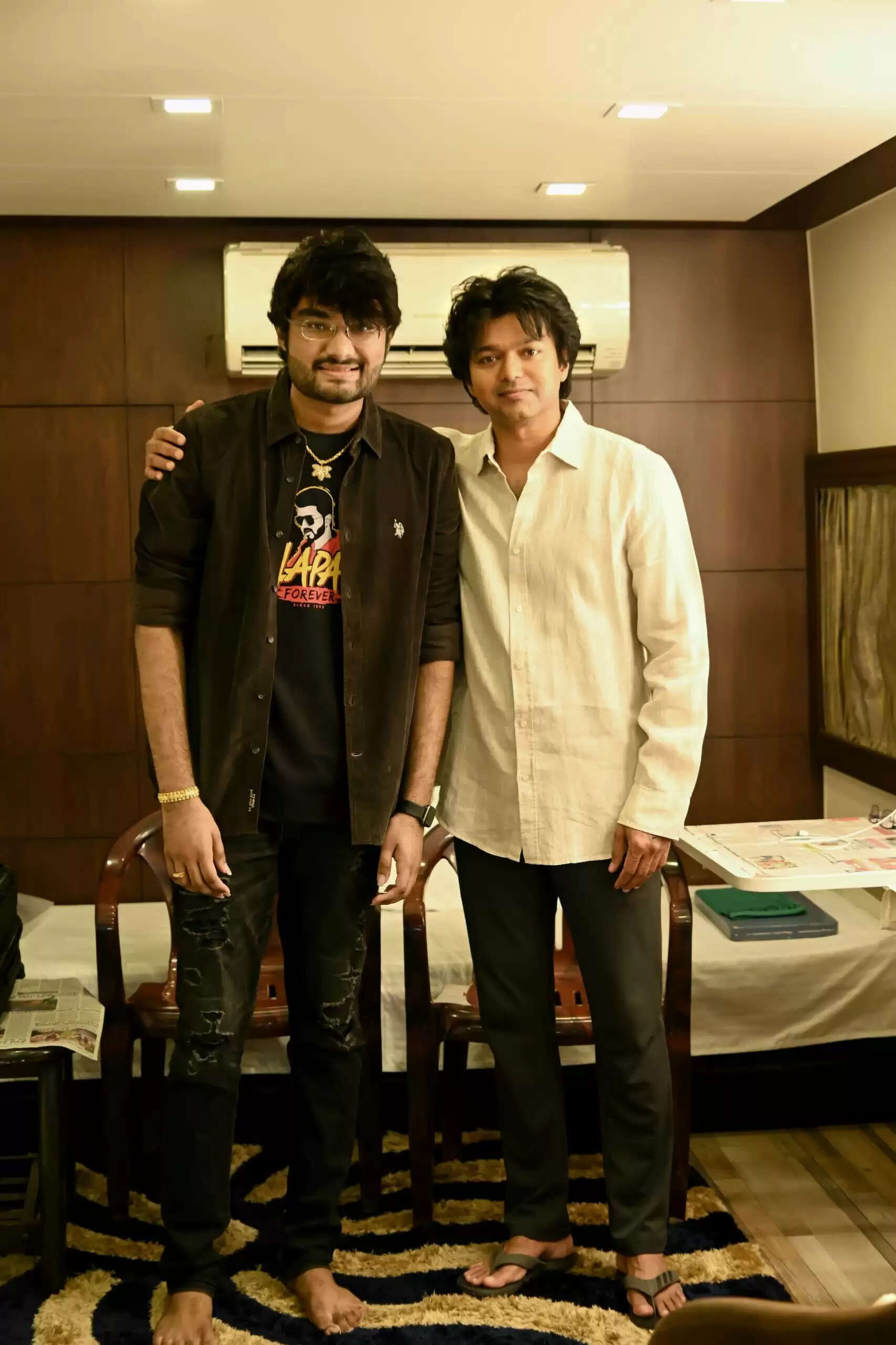 கில்லி ரீ ரிலீஸ் குவித்த கலெக்&zwnj;ஷன்!.. தளபதியை சந்தித்து பிரபல தியேட்டர் ஓனர் பார்த்த வேலை!..