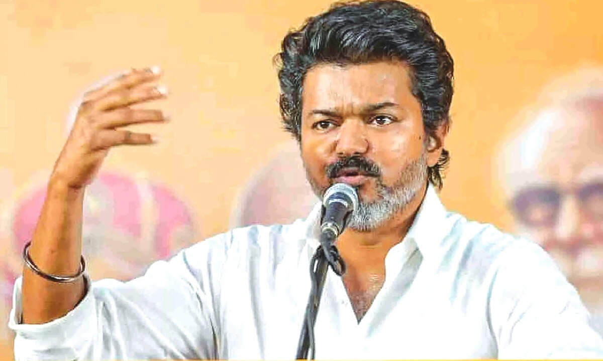 விஜய் அண்ணா பெரிய சொத்தை மறைச்சிட்டாரு! வெடியை கொளுத்தி போட்ட விஜய் டிவி பிரபலம்!
