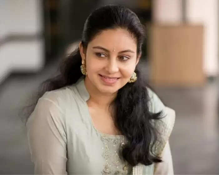 நான் எப்படி அவர் கூட நடிக்கிறது?!.. பயந்த நடிகை!.. அஜித் செய்த நெகிழ்ச்சியான சம்பவம்!..