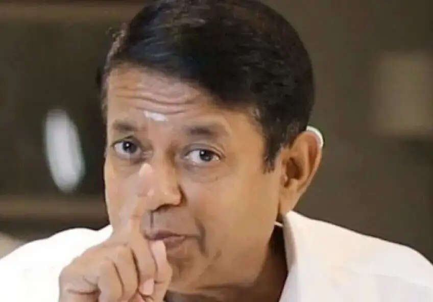 முதல்வர் ஆசைக்கு மசியாத அஜித் - விஜய்க்கு ஸ்கெட்ச் போட்டது எப்படி? ஜோதிடர் பகீர்!
