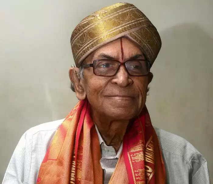 அவர் இல்லனா நான் இல்ல!.. வாலிக்கு தக்க சமயத்தில் உதவிய பாடகர் பற்றி தெரியுமா?...