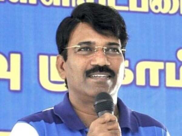 Vijay: இப்ப இல்ல.. அப்பவே!. சினிமாவுக்கு முன்பே அரசியலில் ஆர்வம்!.. பிளாஷ்பேக் தெரியுமா?!..