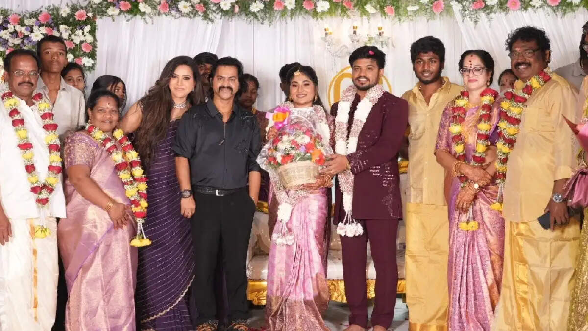 படையாண்ட மாவீரா கெளதமனை நினைவிருக்கா?.. கோலாகலமாக நடந்த மகள் நிச்சயதார்த்தம்!
