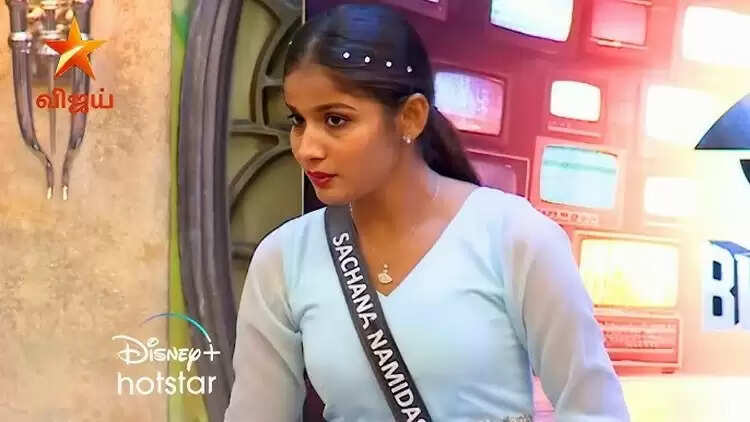 Biggboss Tamil 8: ஏம்மா 'மசாஜ்' பண்றதுக்கா பிக்பாஸ் வந்த?... கழுவி ஊற்றும் ரசிகர்கள்!
