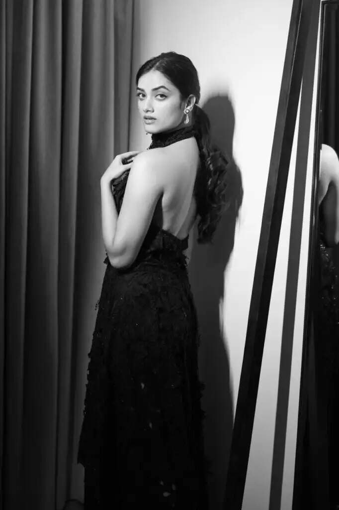 Bhagyashri borse: கருப்புதான் எனக்கு பிடிச்ச கலரு…பாக்யஸ்ரீயின் லேட்டஸ்ட் போட்டோஸ்