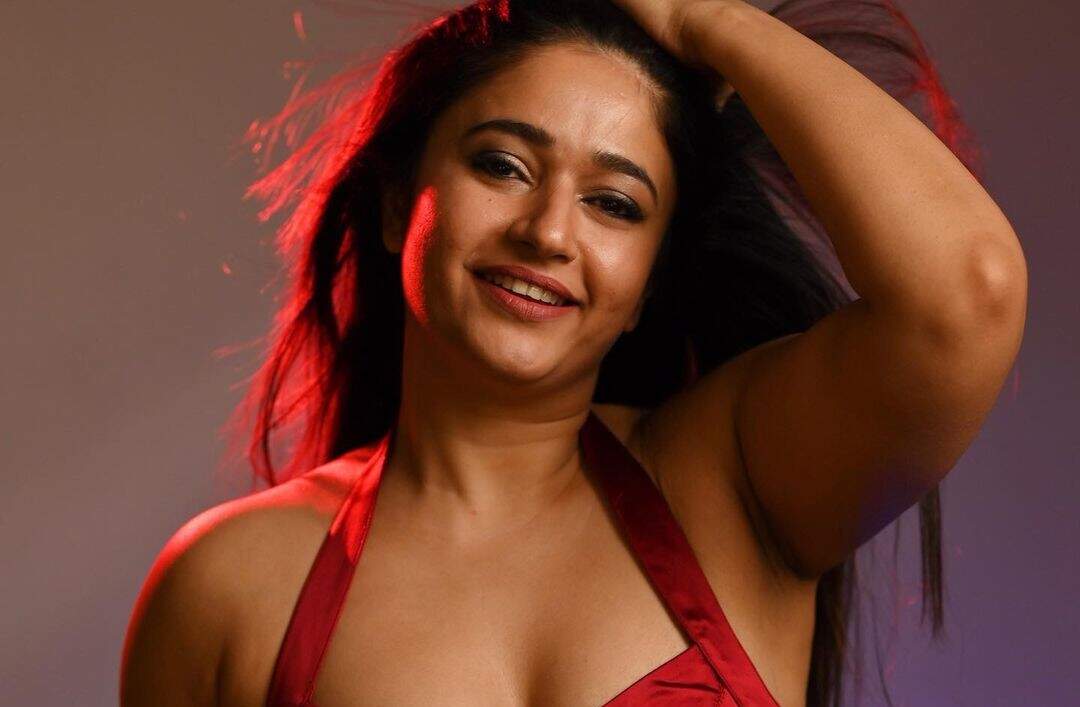 கச்சேரியே களைகட்டாதேடா!.. பிக் பாஸ் சீசன் 8ல் புசு புசு பூனம் பஜ்வா இல்லையா?.. அப்செட்டான ஃபேன்ஸ்!..