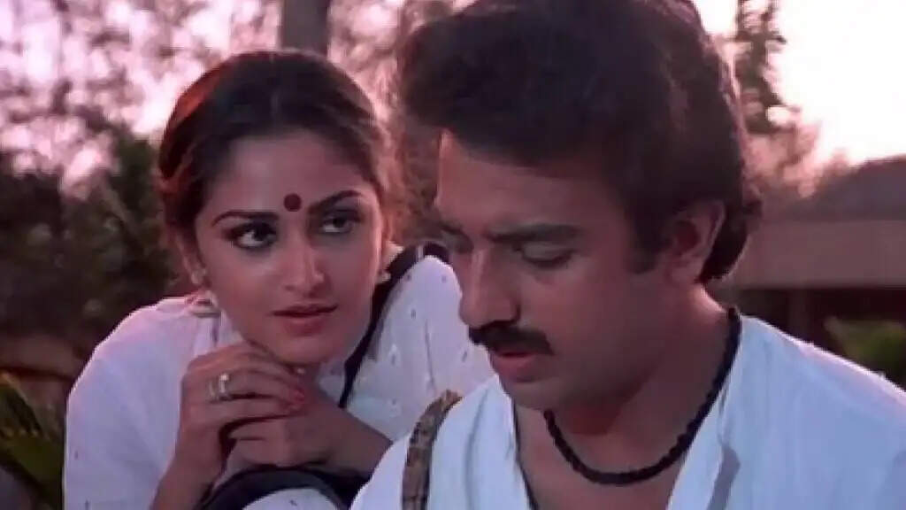 பெண் வெளியில் சொல்ல முடியாத அந்த தவிப்பு... அற்புதமான சுகங்களைத் தந்த 80ஸ் மெலடி இதுதான்!
